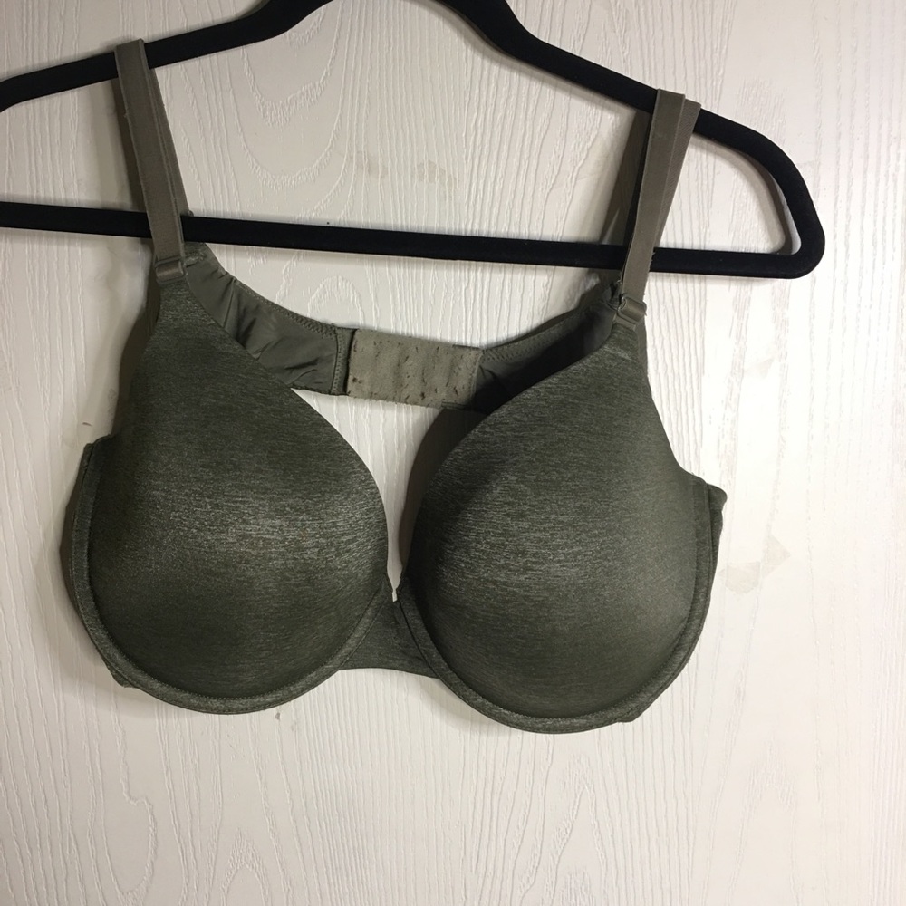 2/$30 Victoria’s Secret Semi Demi T-shirt Bra
